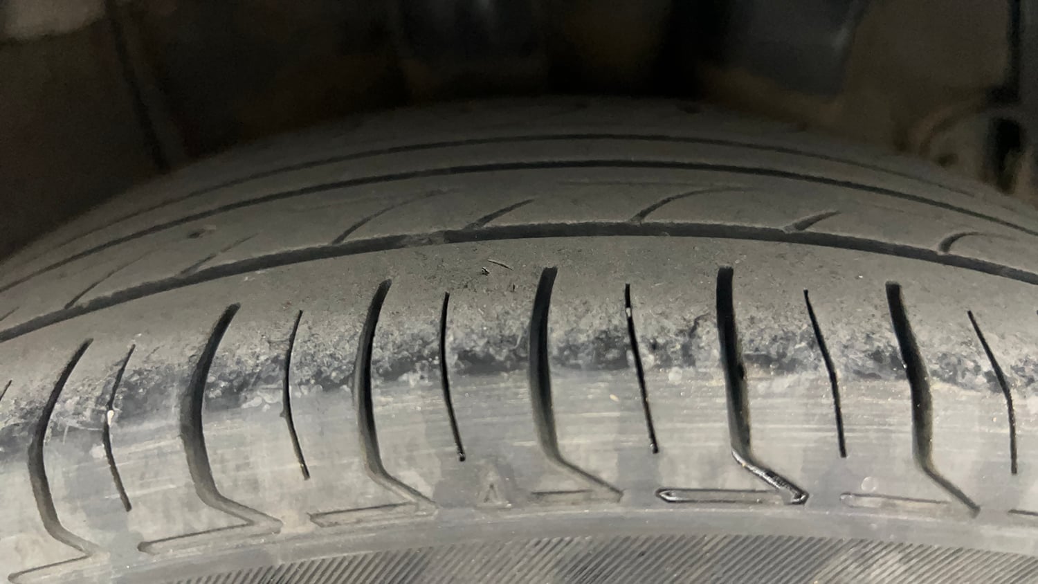 Used 2015 Hyundai Xcent SX 1.2 Petrol Manual tyres LEFT REAR TYRE TREAD VIEW