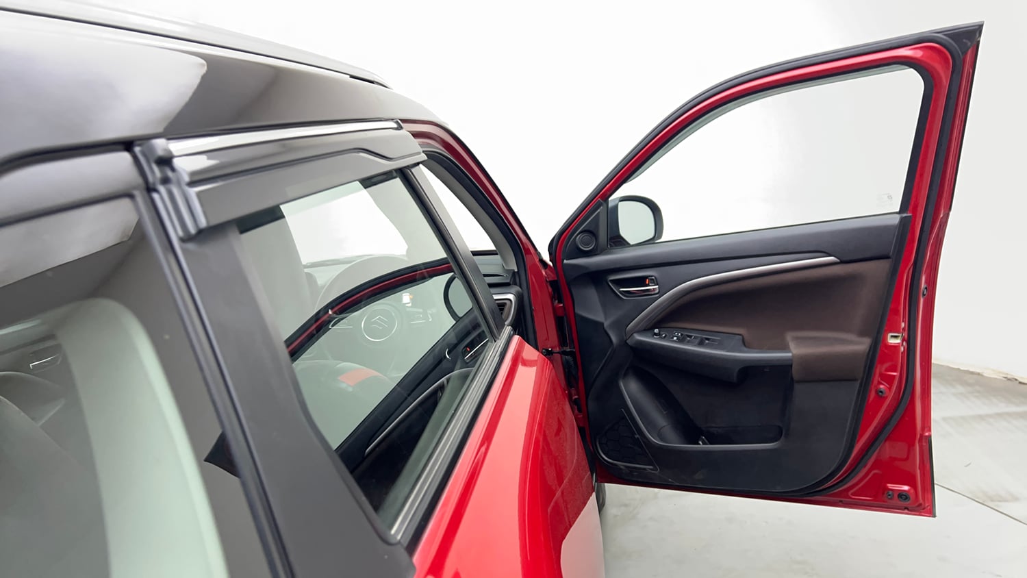 Used 2023 Maruti Suzuki Brezza Zxi Dual Tone Petrol Manual interior RIGHT FRONT DOOR OPEN VIEW