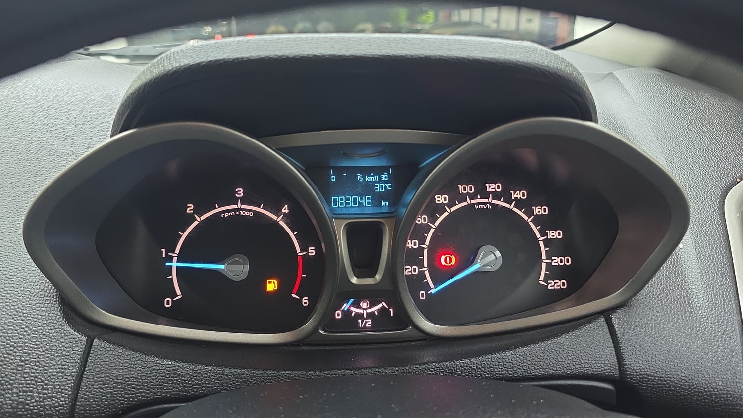 Used 2015 Ford EcoSport Titanium 1.5 TDCi Diesel Manual interior CLUSTERMETER VIEW