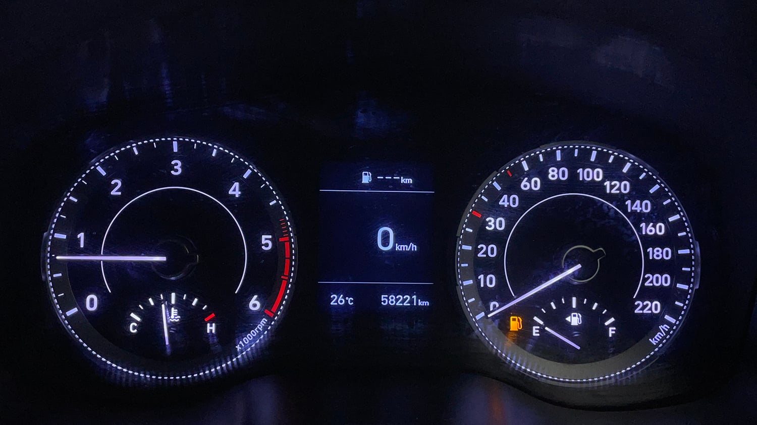 Used 2022 Hyundai Venue SX (O) 1.5 CRDi Executive Diesel Manual interior CLUSTERMETER VIEW