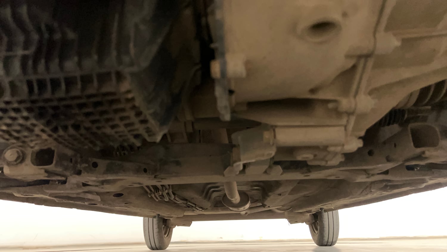 Used 2016 Renault Kwid RXT Petrol Manual extra FRONT LEFT UNDERBODY VIEW