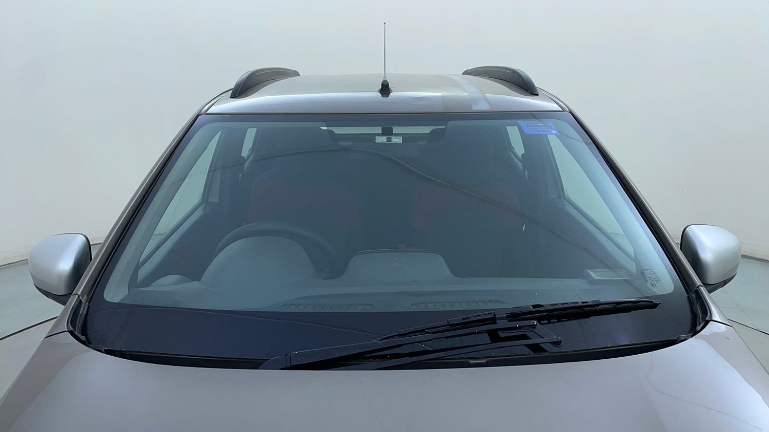 Used 2017 Renault Kwid 1.0 RXT Petrol Manual exterior FRONT WINDSHIELD VIEW