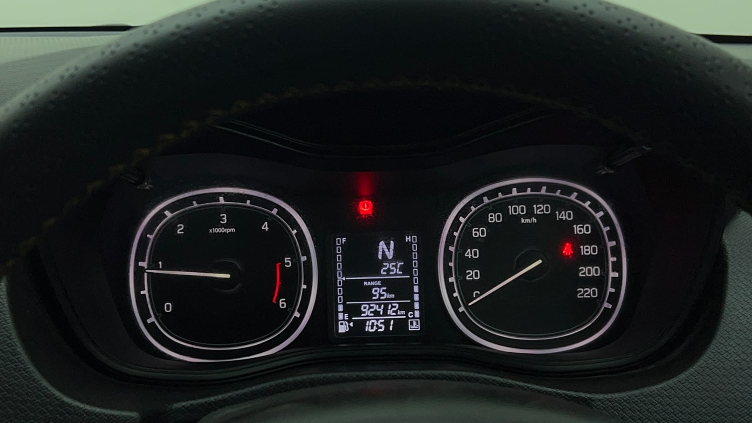 Used 2018 maruti-suzuki Vitara Brezza ZDi AGS Diesel Automatic interior CLUSTERMETER VIEW