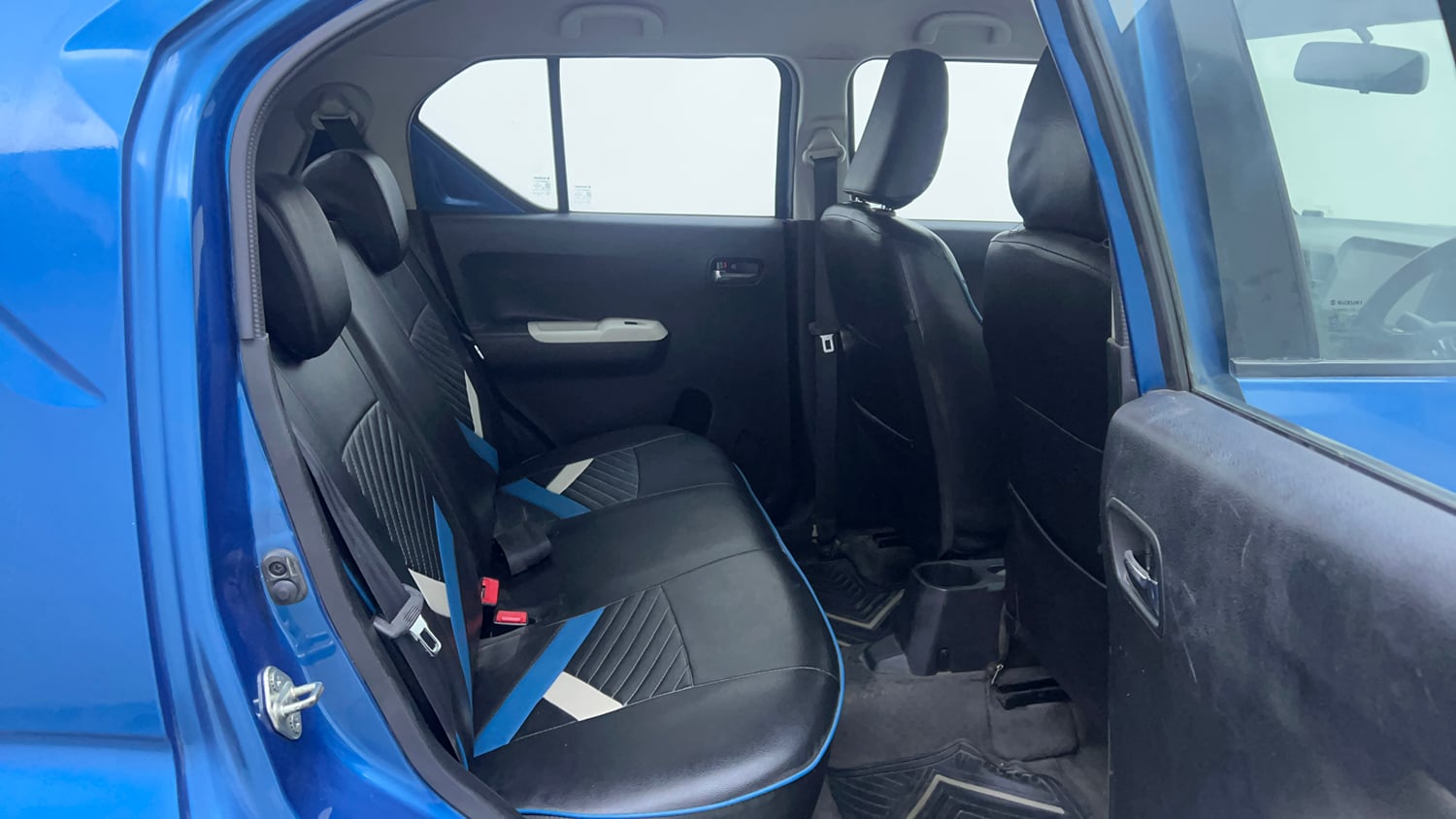 Used 2019 Maruti Suzuki Ignis [2017-2020] Zeta AMT Petrol Dual Tone Petrol Automatic interior RIGHT SIDE REAR DOOR CABIN VIEW