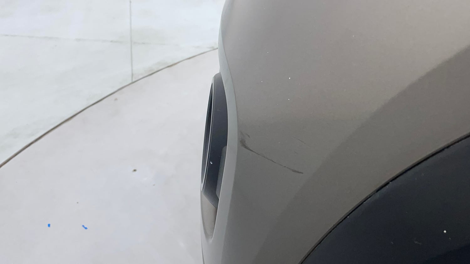 Used 2017 Renault Kwid 1.0 RXT Petrol Manual dents MINOR SCRATCH
