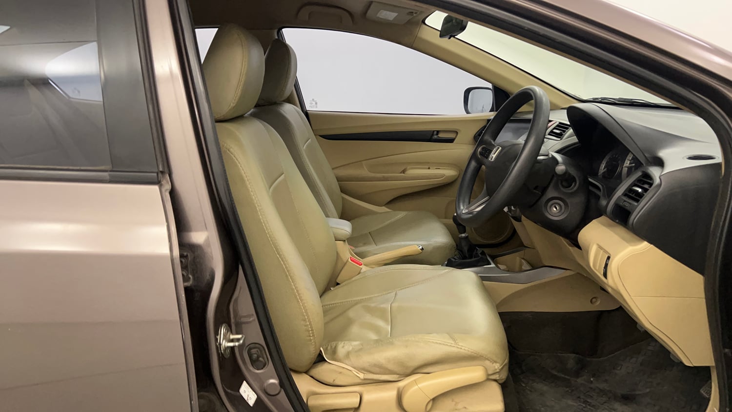 Used 2012 Honda City 1.5 S MT Petrol Manual interior RIGHT SIDE FRONT DOOR CABIN VIEW