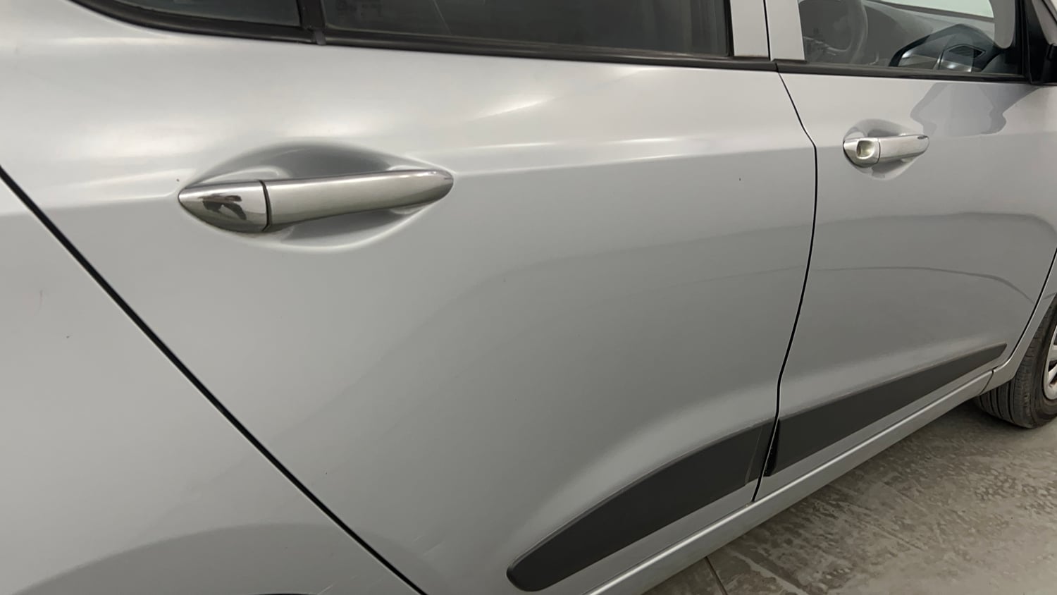Used 2019 Hyundai Grand i10 Sportz 1.2 Kappa VTVT CNG (Outside Fitted) Cng Manual dents MINOR DENT