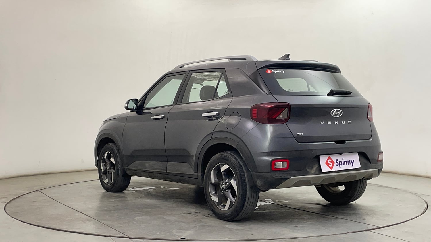 Used 2022 Hyundai Venue SX (O) 1.5 CRDi Executive Diesel Manual exterior LEFT REAR CORNER VIEW