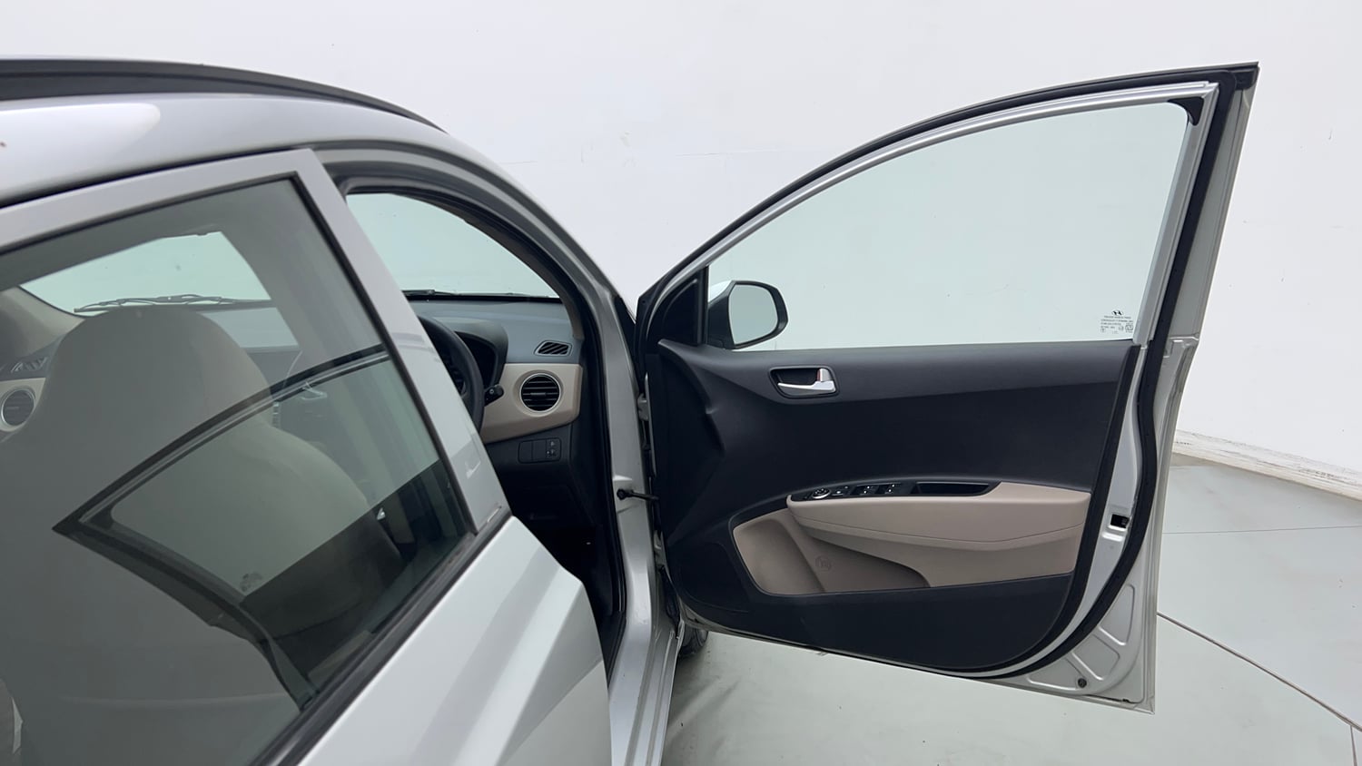 Used 2018 Hyundai Grand i10 Sportz (O) AT 1.2 Kappa VTVT Petrol Automatic interior RIGHT FRONT DOOR OPEN VIEW