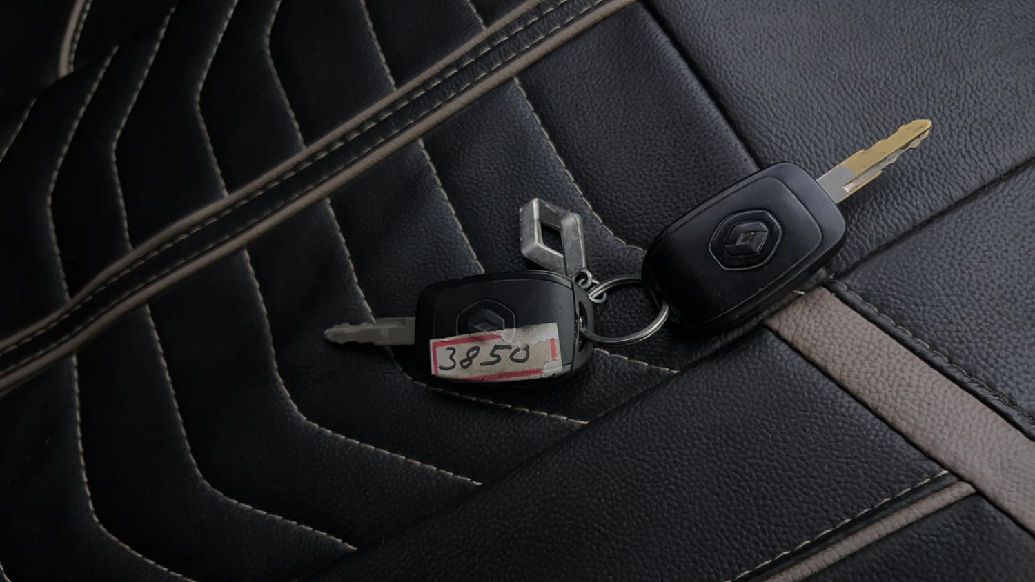 Used 2018 Renault Kwid CLIMBER 1.0 AMT Petrol Automatic extra CAR KEY VIEW