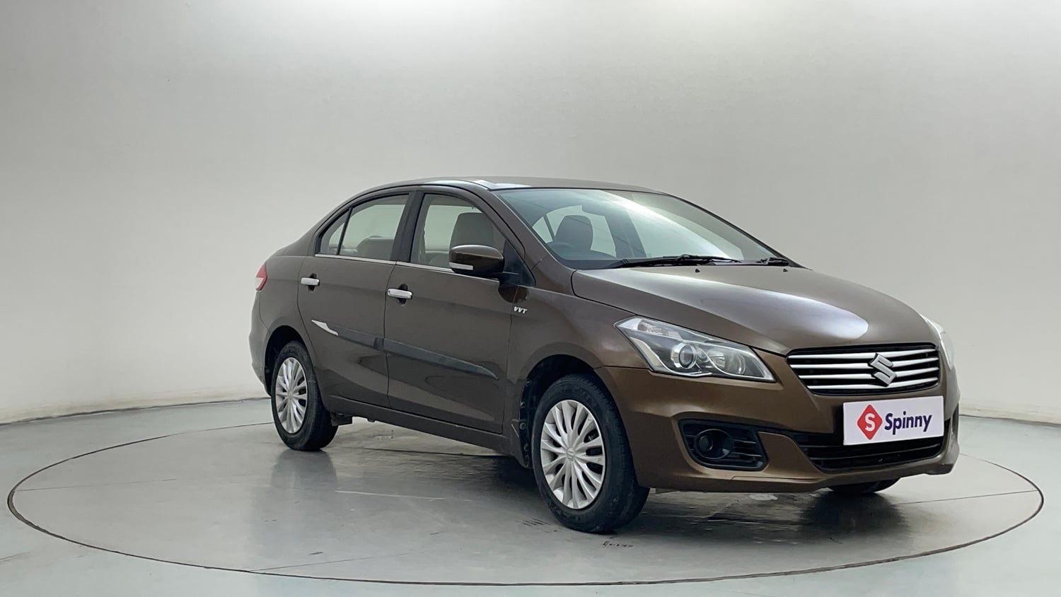 Used 2017 Maruti Suzuki Ciaz VXi Petrol Manual exterior RIGHT FRONT CORNER VIEW