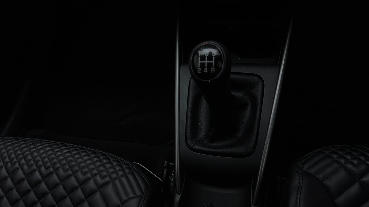 Used 2025 Maruti Suzuki Baleno Zeta MT Petrol Manual interior GEAR  KNOB VIEW