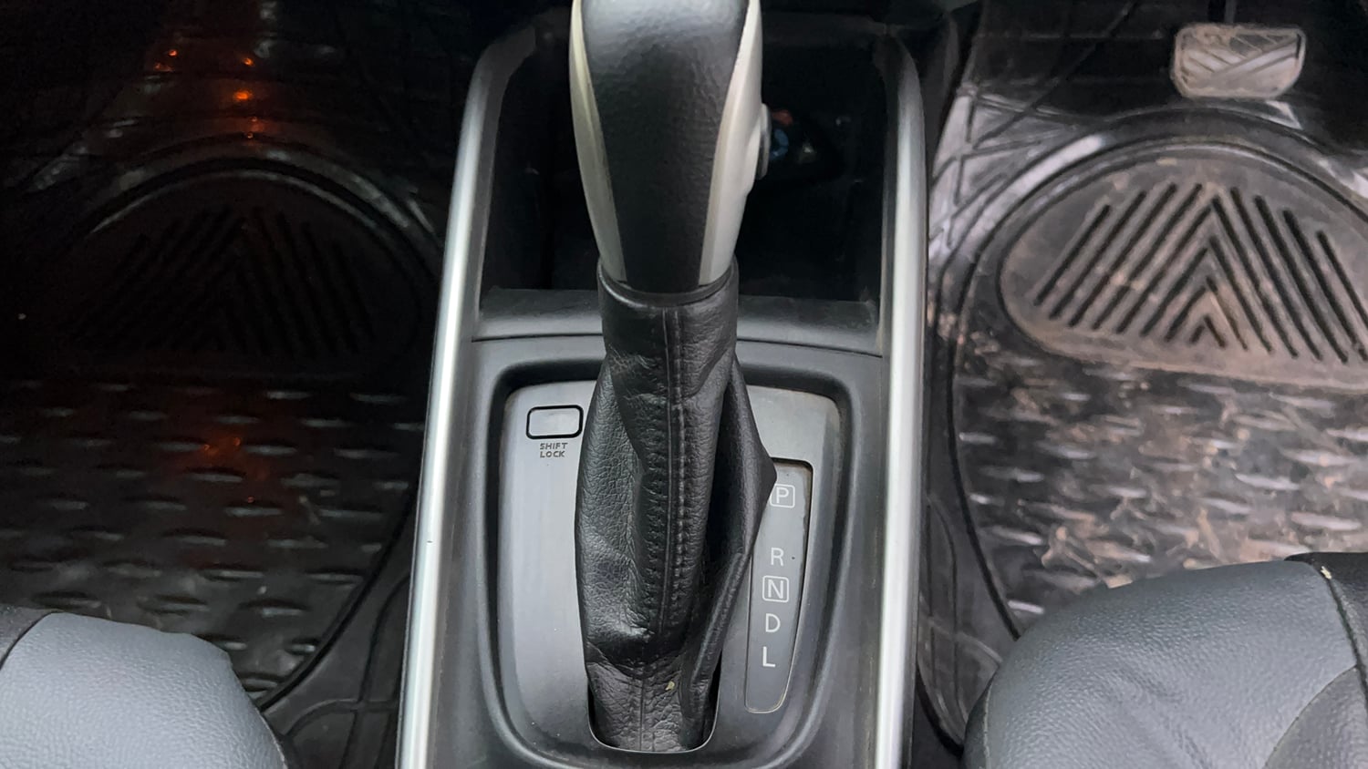 Used 2018 Maruti Suzuki Baleno Zeta 1.2 AT Petrol Automatic interior GEAR  KNOB VIEW
