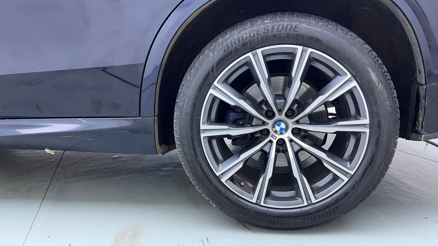 Used 2022 BMW X5 xDrive40i M Sport Petrol Automatic tyres LEFT REAR TYRE RIM VIEW