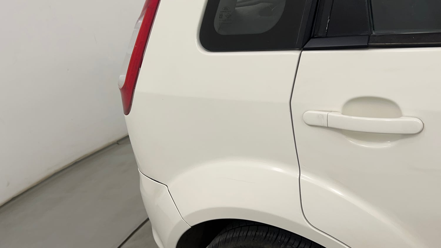 Used 2014 Ford Figo Duratec Petrol Titanium 1.2 Petrol Manual dents MINOR SCRATCH