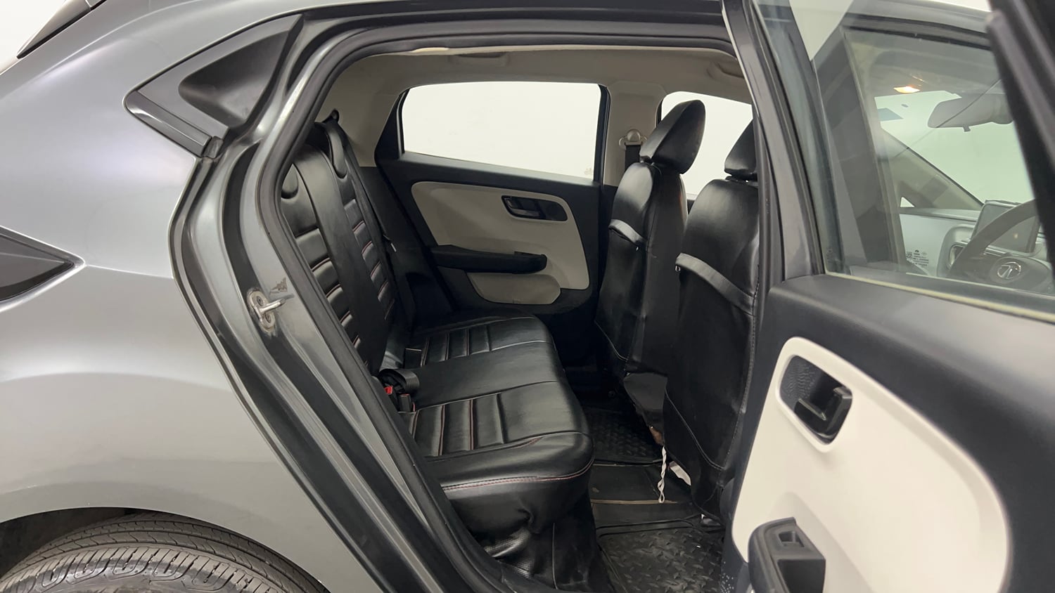 Used 2022 Tata Altroz XTA Petrol Petrol Automatic interior RIGHT SIDE REAR DOOR CABIN VIEW