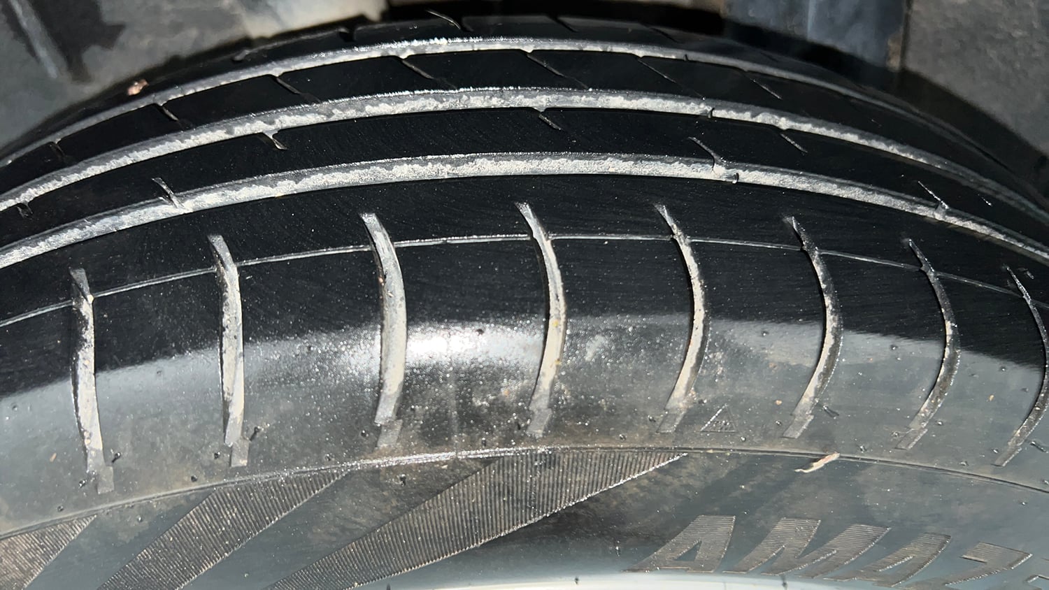 Used 2020 Renault Triber RXZ Petrol Manual tyres RIGHT REAR TYRE TREAD VIEW