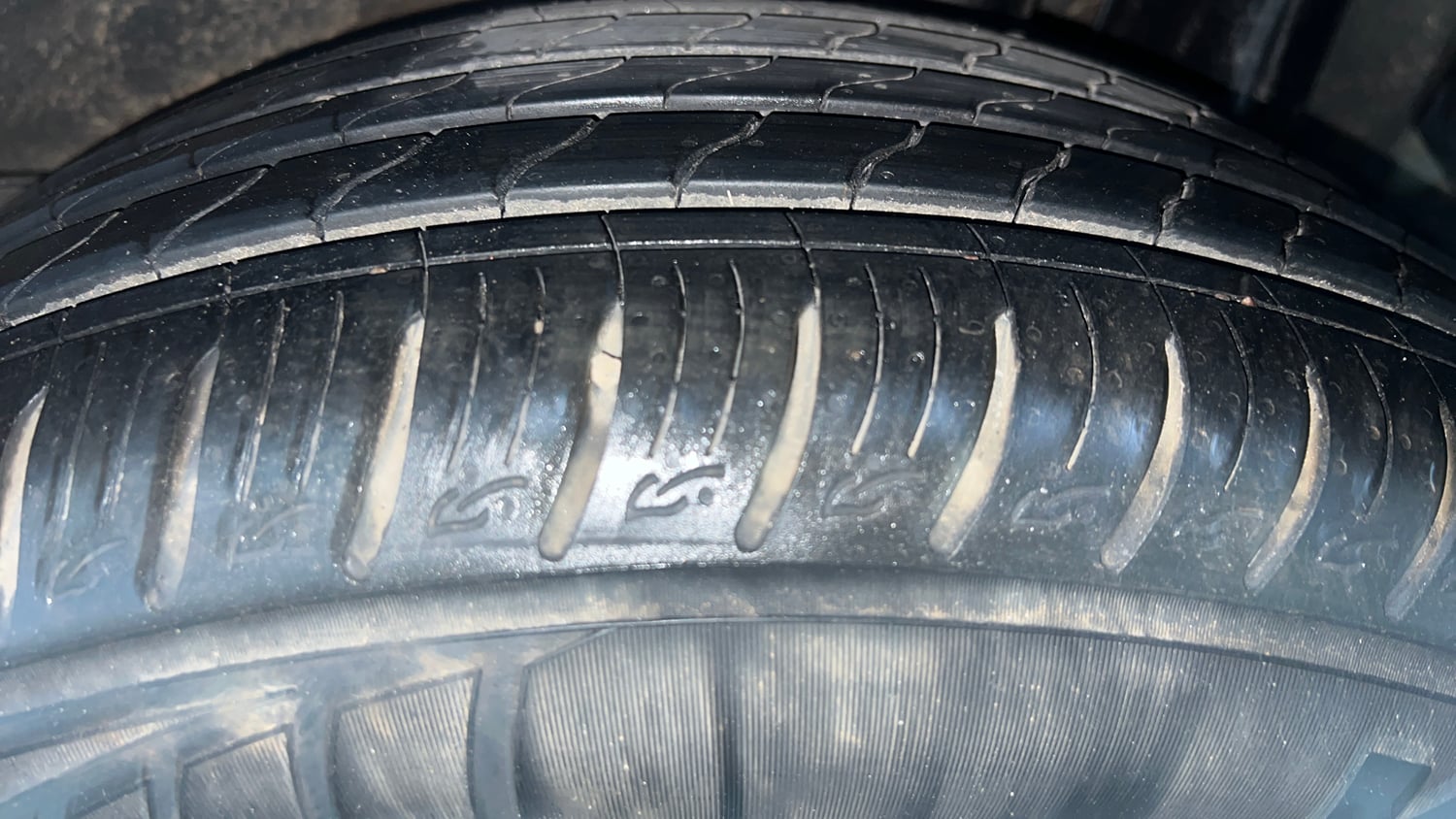 Used 2024 Kia Sonet HTK (O) 1.2 Petrol MT Petrol Manual tyres LEFT REAR TYRE TREAD VIEW