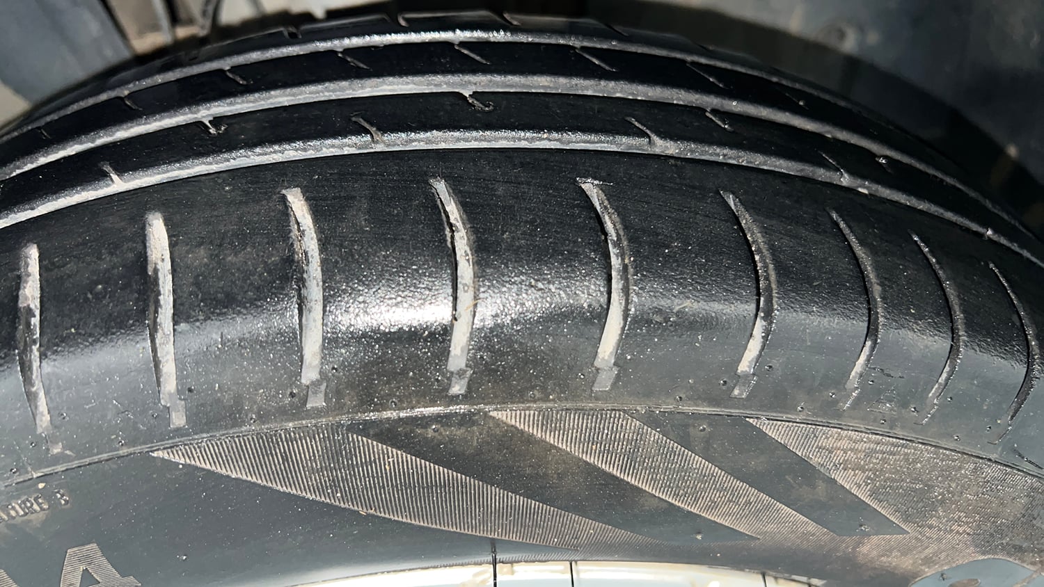 Used 2020 Renault Triber RXZ Petrol Manual tyres RIGHT FRONT TYRE TREAD VIEW