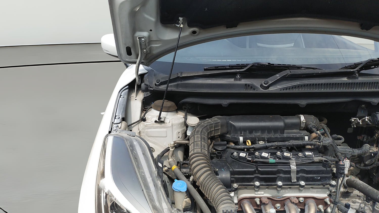 Used 2021 Maruti Suzuki Baleno Zeta Petrol Manual engine ENGINE RIGHT SIDE VIEW