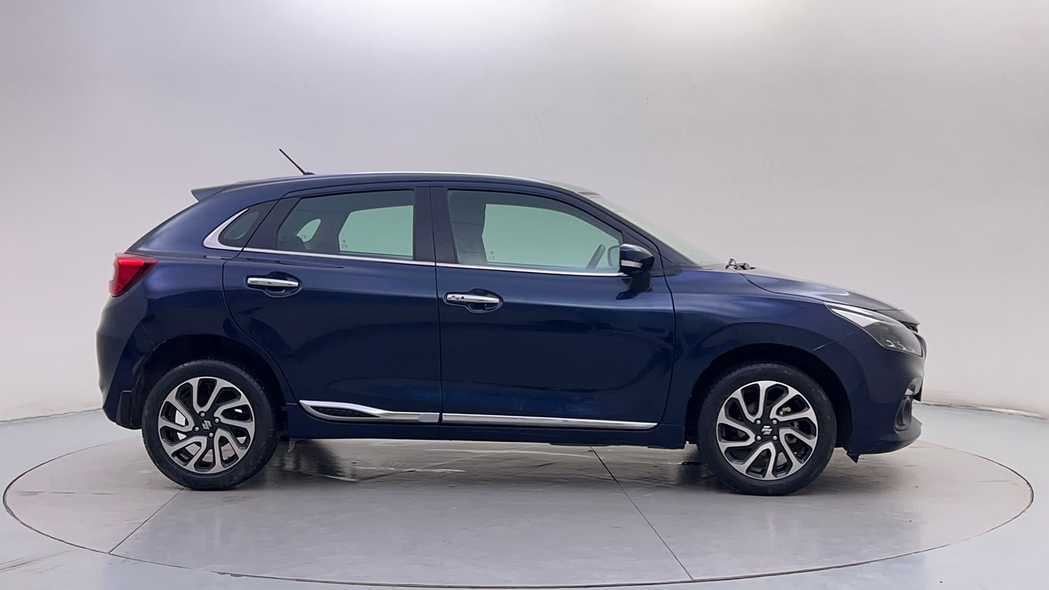 Used 2022 Maruti Suzuki Baleno Alpha AGS Petrol Automatic exterior RIGHT SIDE VIEW