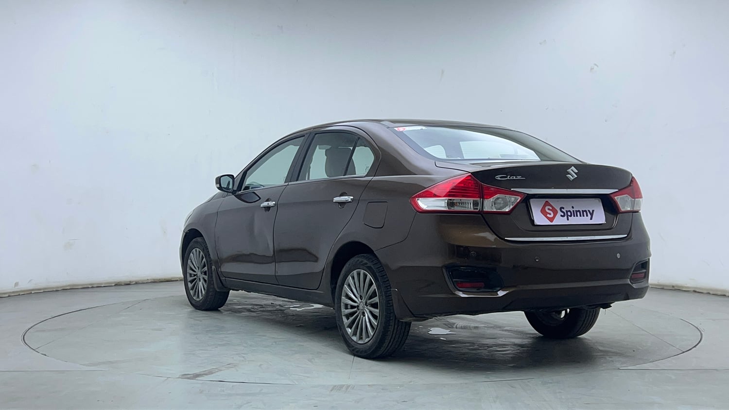 Used 2017 Maruti Suzuki Ciaz Alpha 1.4 MT Petrol Manual exterior LEFT REAR CORNER VIEW
