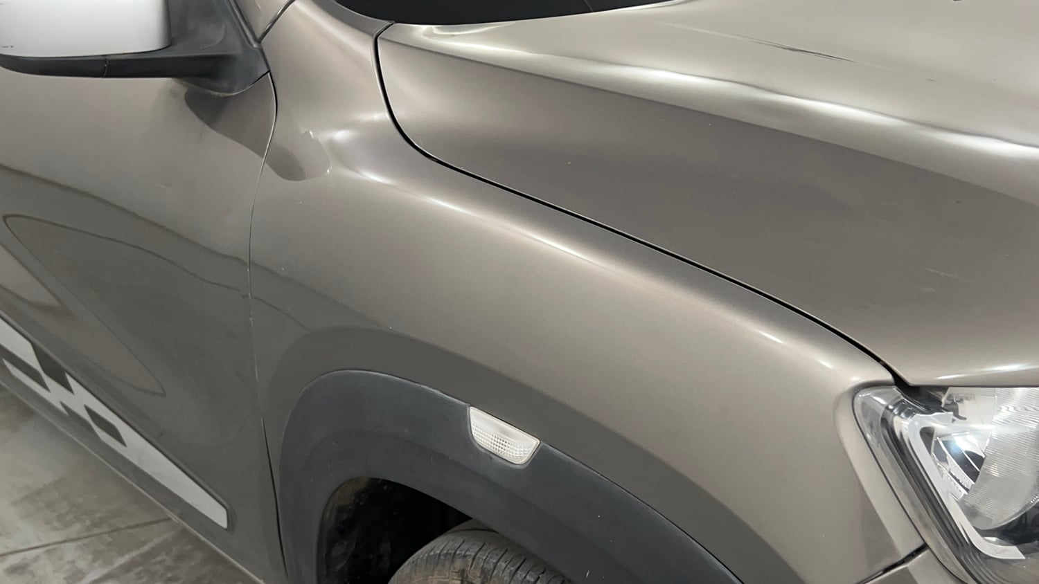 Used 2016 Renault Kwid RXT Petrol Manual dents MINOR SCRATCH