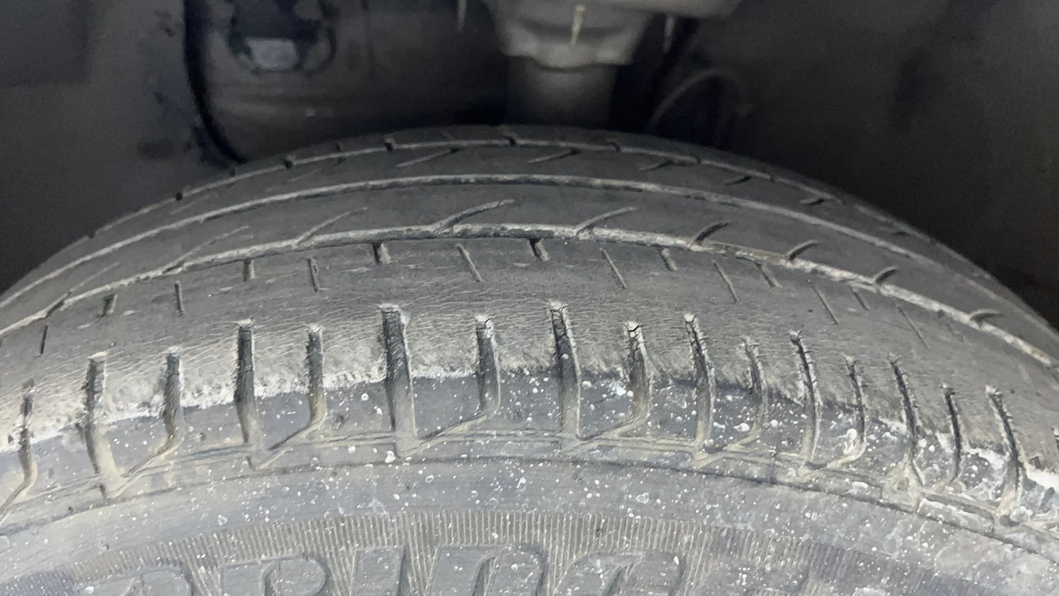 Used 2017 Hyundai Elite i20 Sportz 1.2 Petrol Manual tyres LEFT FRONT TYRE TREAD VIEW