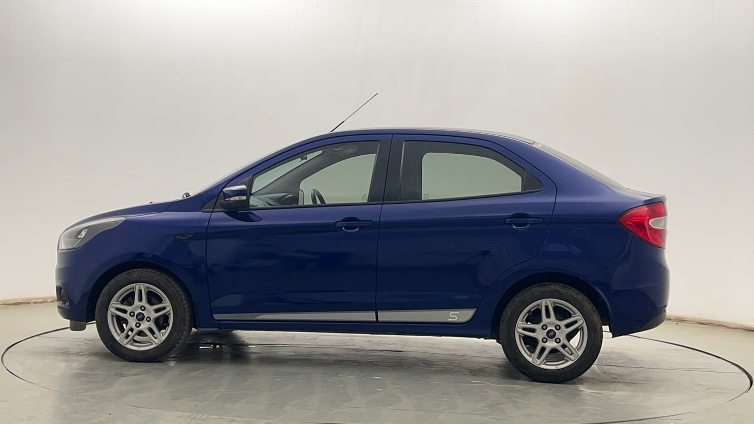 Used 2017 Ford Figo Aspire Titanium 1.2 Ti-VCT Sports Edition Petrol Manual exterior LEFT SIDE VIEW