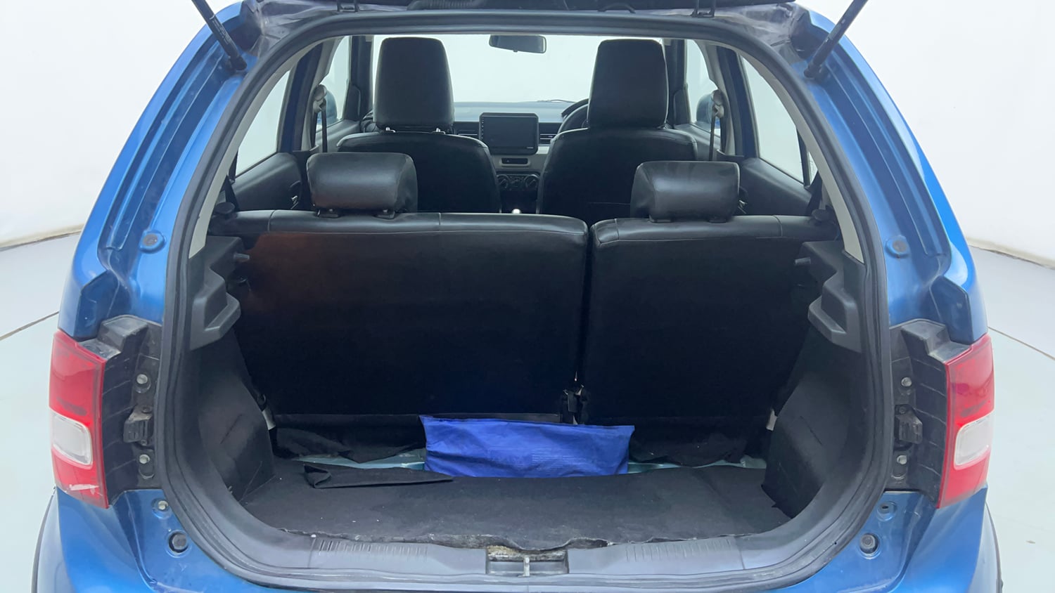 Used 2019 Maruti Suzuki Ignis [2017-2020] Zeta AMT Petrol Dual Tone Petrol Automatic interior DICKY INSIDE VIEW