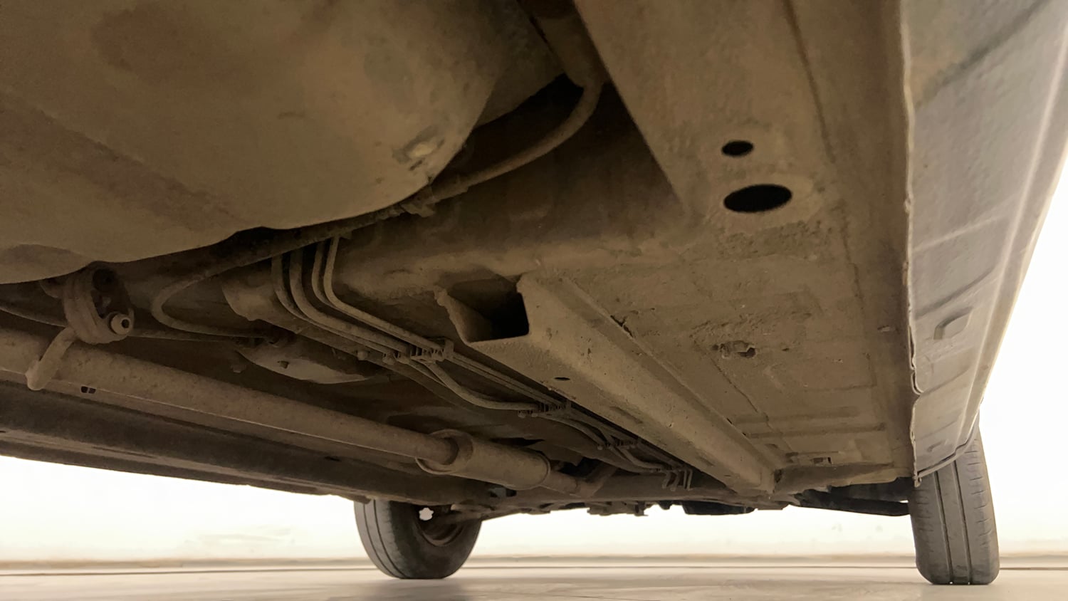 Used 2016 Renault Kwid RXT Petrol Manual extra REAR RIGHT UNDERBODY VIEW