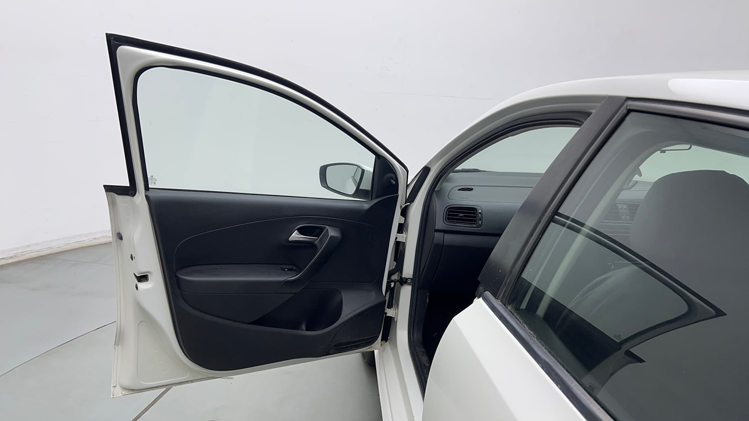 Used 2019 Volkswagen Ameo  1.0 Trendline Petrol + CNG(Outside Fitted) Petrol+cng Manual interior LEFT FRONT DOOR OPEN VIEW