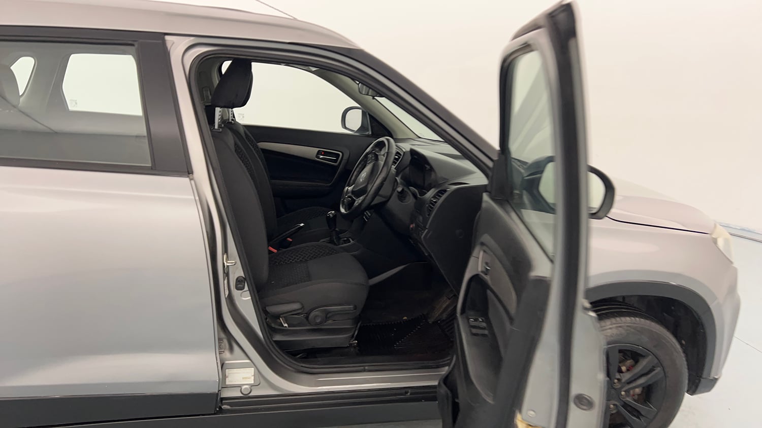 Used 2019 Maruti Suzuki Vitara Brezza [2016-2020] ZDi Plus Diesel Manual interior RIGHT SIDE FRONT DOOR CABIN VIEW