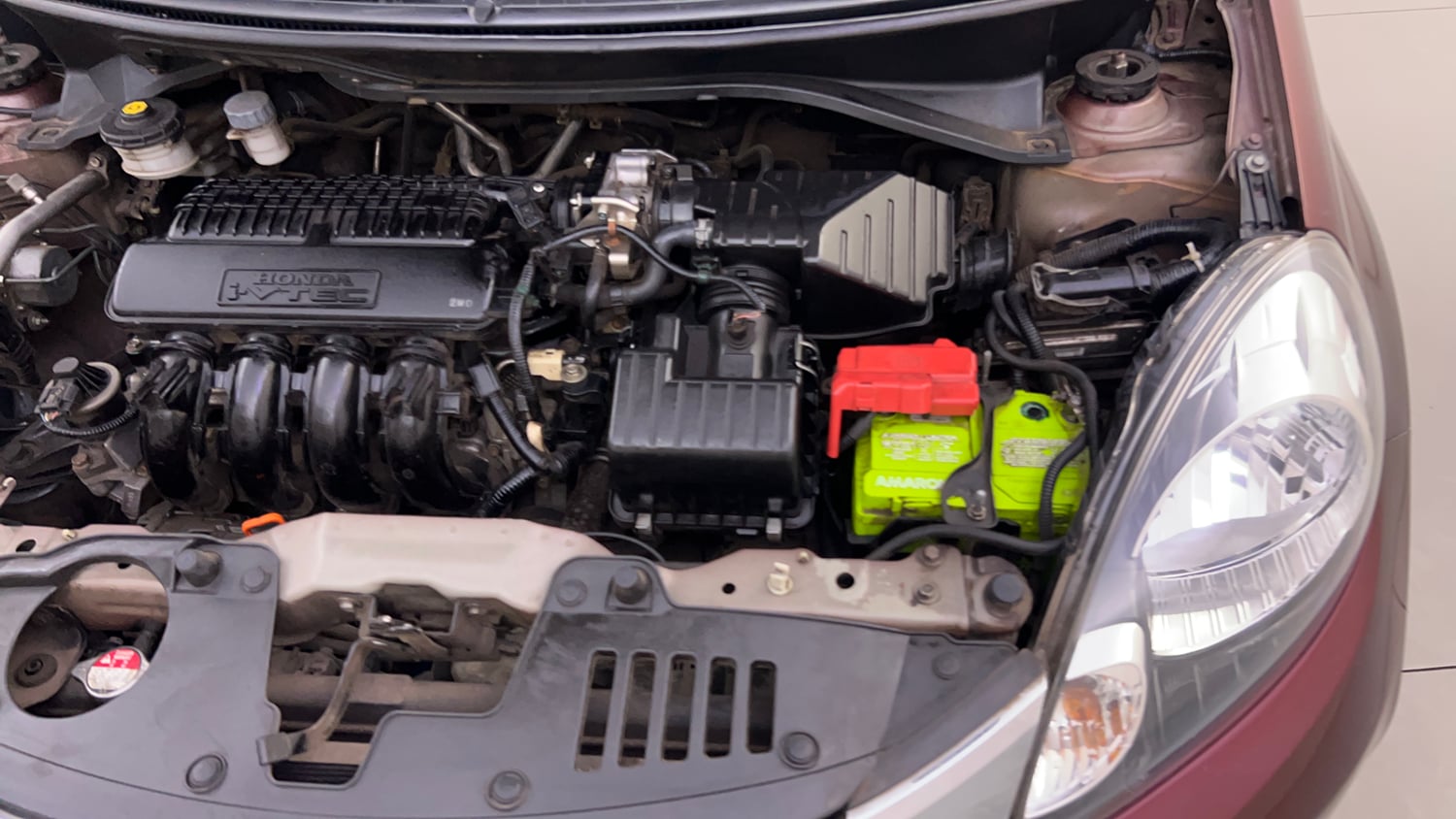 Used 2014 Honda Mobilio V Petrol Petrol Manual engine ENGINE LEFT SIDE VIEW