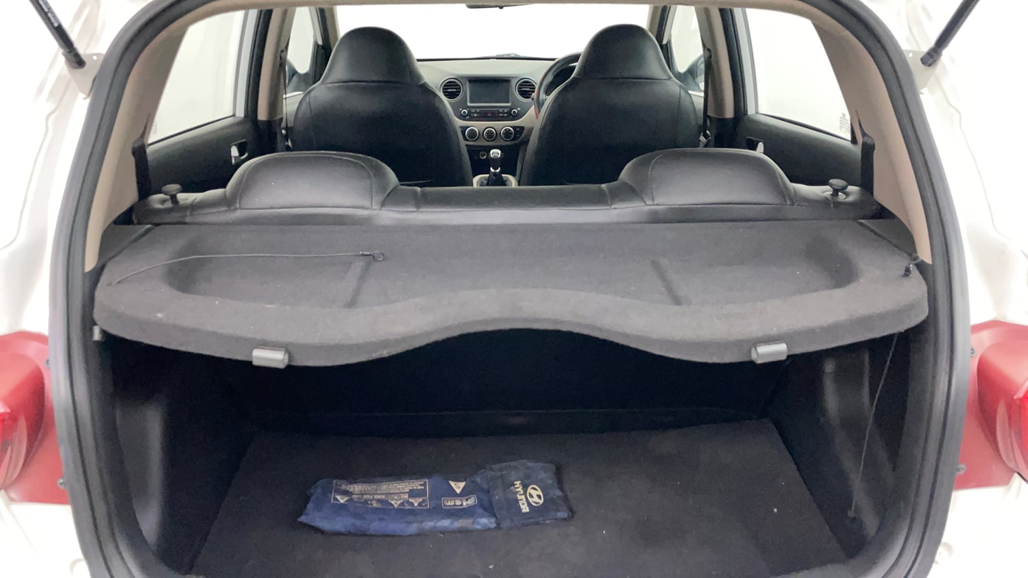 Used 2019 Hyundai Grand i10 Sportz 1.2 Kappa VTVT Petrol Manual interior DICKY INSIDE VIEW