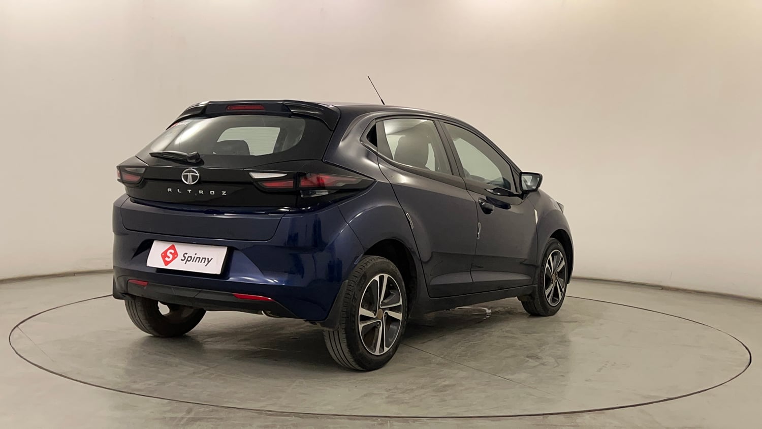 Used 2023 Tata Altroz XZ Petrol Petrol Manual exterior RIGHT REAR CORNER VIEW