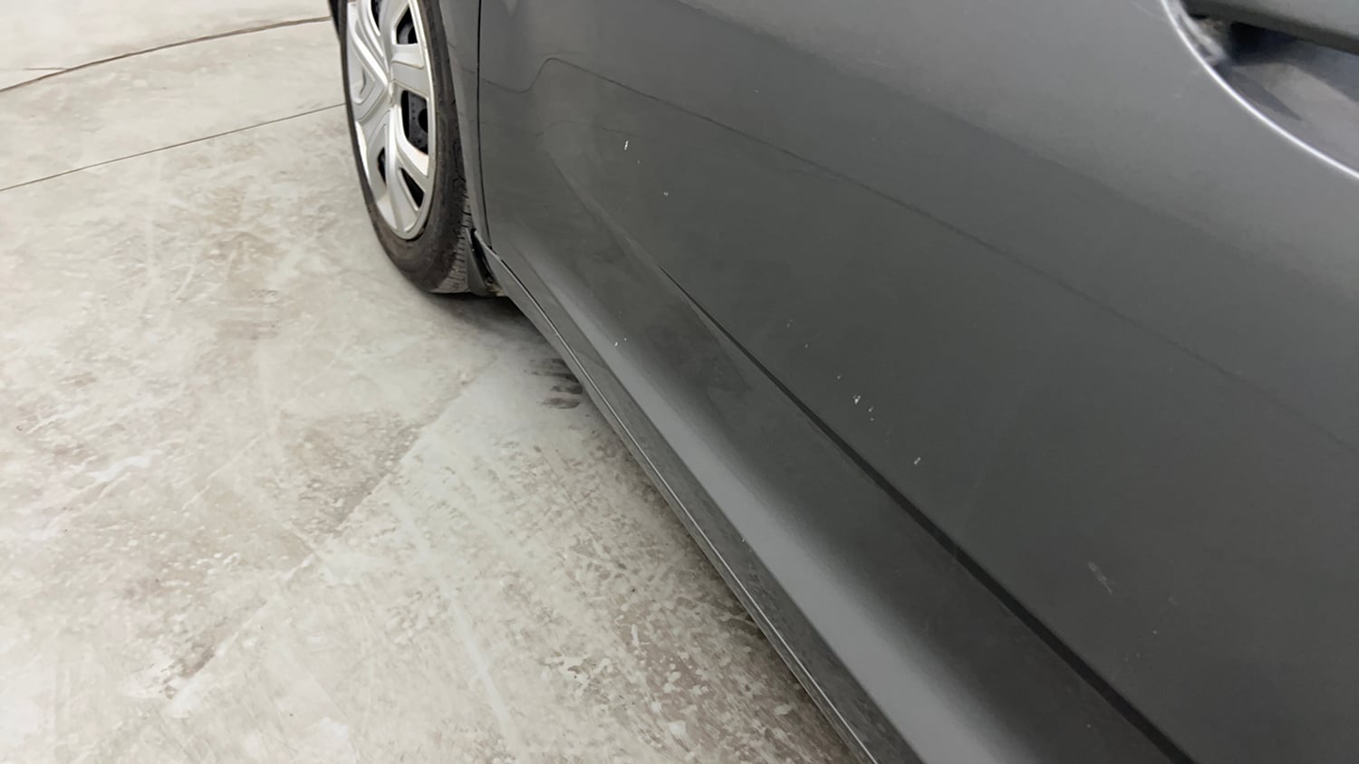 Used 2022 Tata Altroz XTA Petrol Petrol Automatic dents MINOR DENT