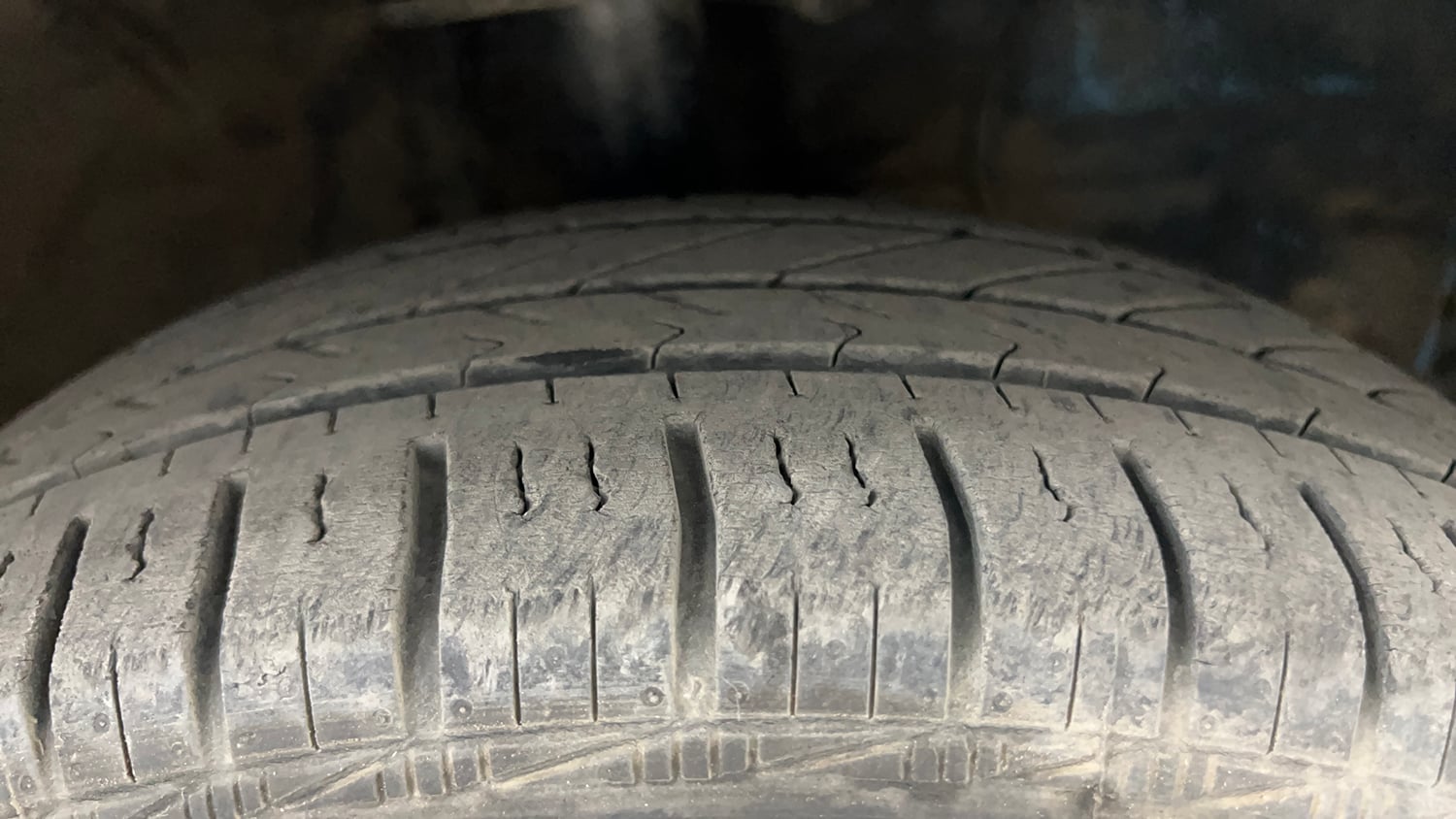 Used 2015 Toyota Etios Liva V Petrol Manual tyres RIGHT FRONT TYRE TREAD VIEW