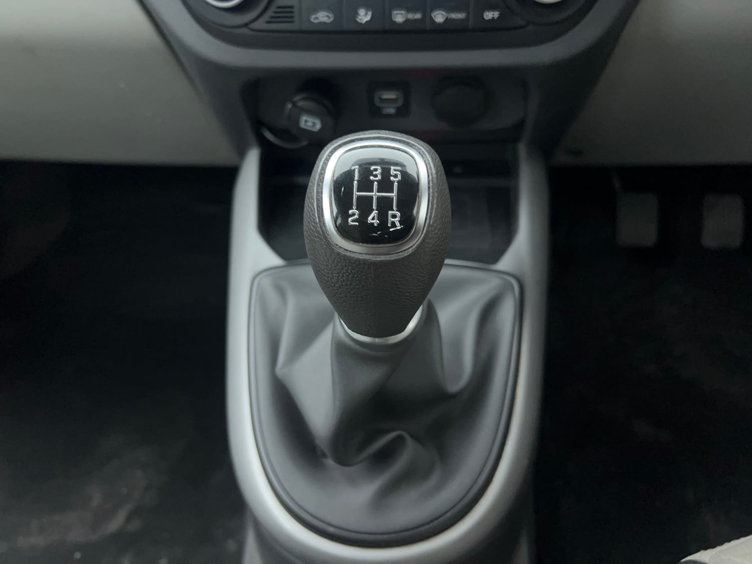Used 2020 Hyundai Grand i10 Nios Asta 1.2 Kappa VTVT Petrol Manual interior GEAR  KNOB VIEW