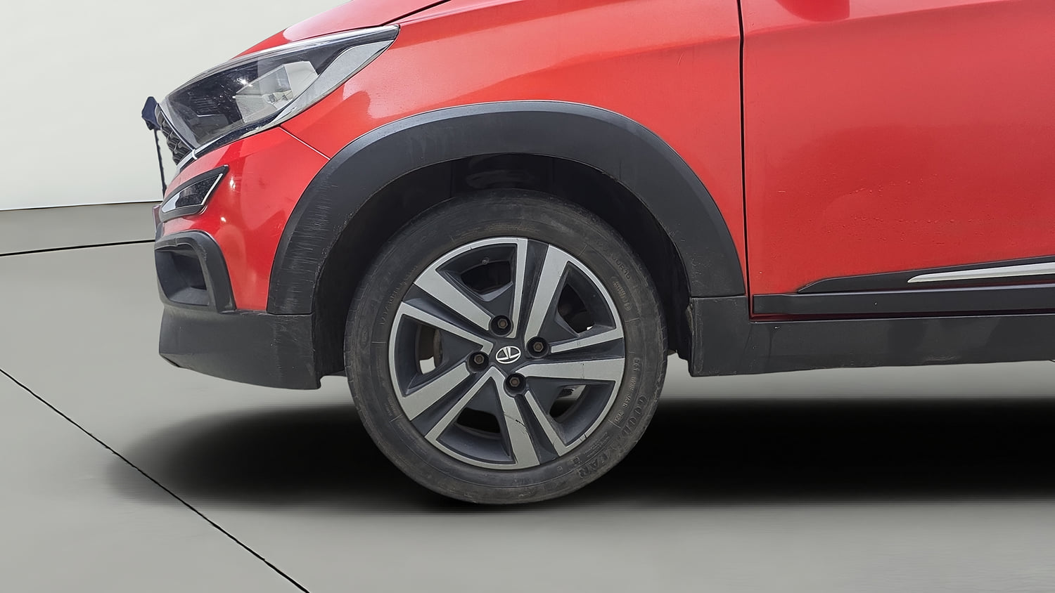 Used 2021 Tata Tiago NRG XZ MT Petrol Manual tyres LEFT FRONT TYRE RIM VIEW