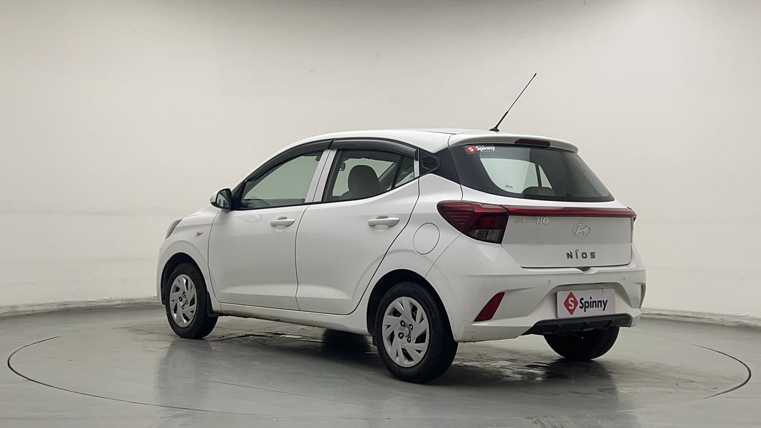 Used 2024 Hyundai Grand i10 Nios Magna 1.2 Kappa Petrol+CNG (Outside Fitted) Cng Manual exterior LEFT REAR CORNER VIEW
