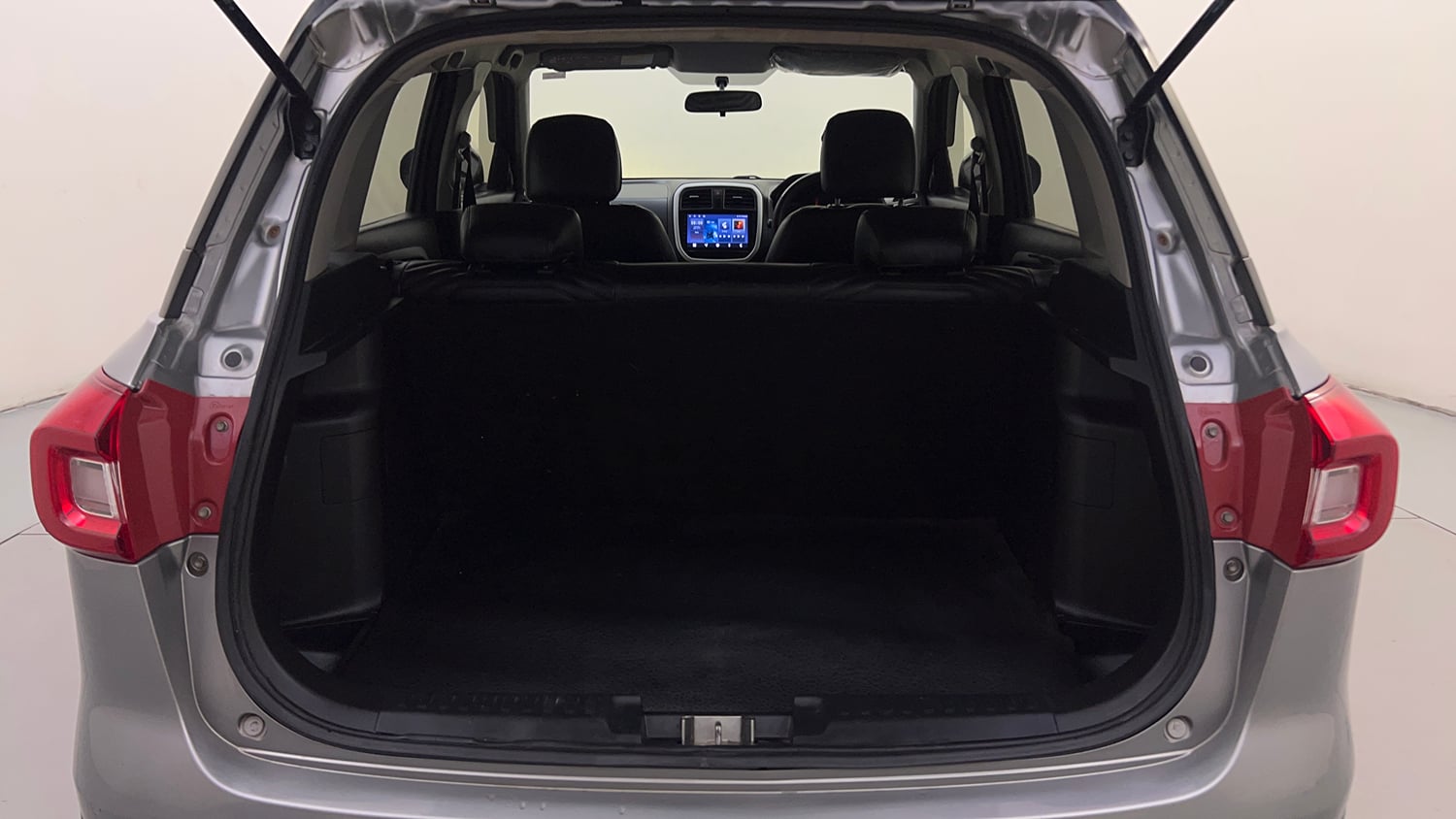 Used 2022 maruti-suzuki Vitara Brezza VXi Petrol Manual interior DICKY INSIDE VIEW