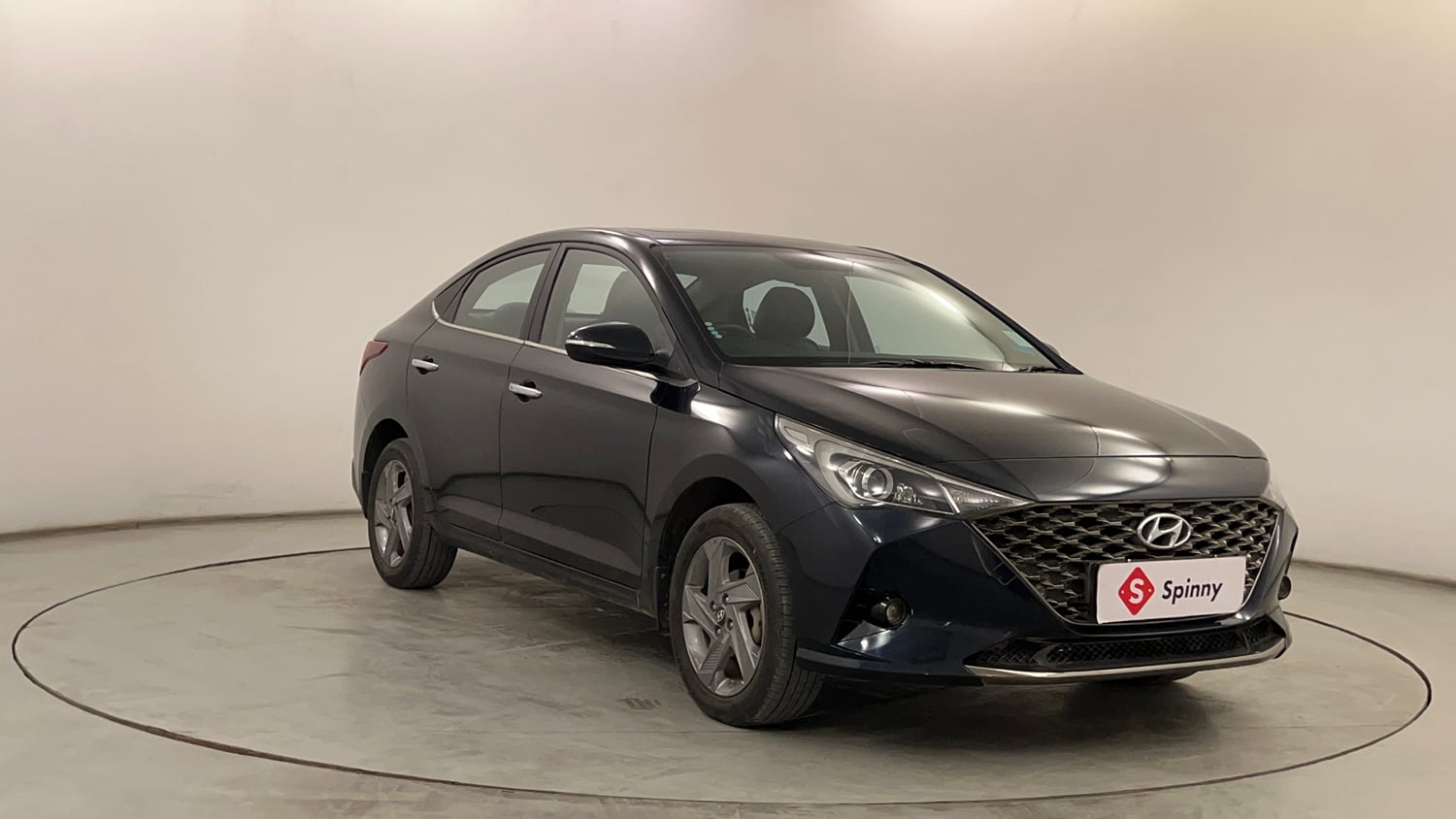 Used 2022 Hyundai Verna SX 1.5 VTVT IVT Petrol Automatic exterior RIGHT FRONT CORNER VIEW