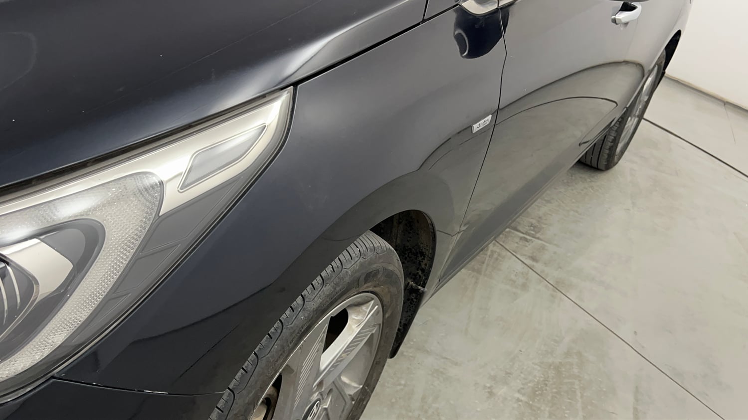 Used 2022 Hyundai Verna SX 1.5 VTVT IVT Petrol Automatic dents MINOR SCRATCH