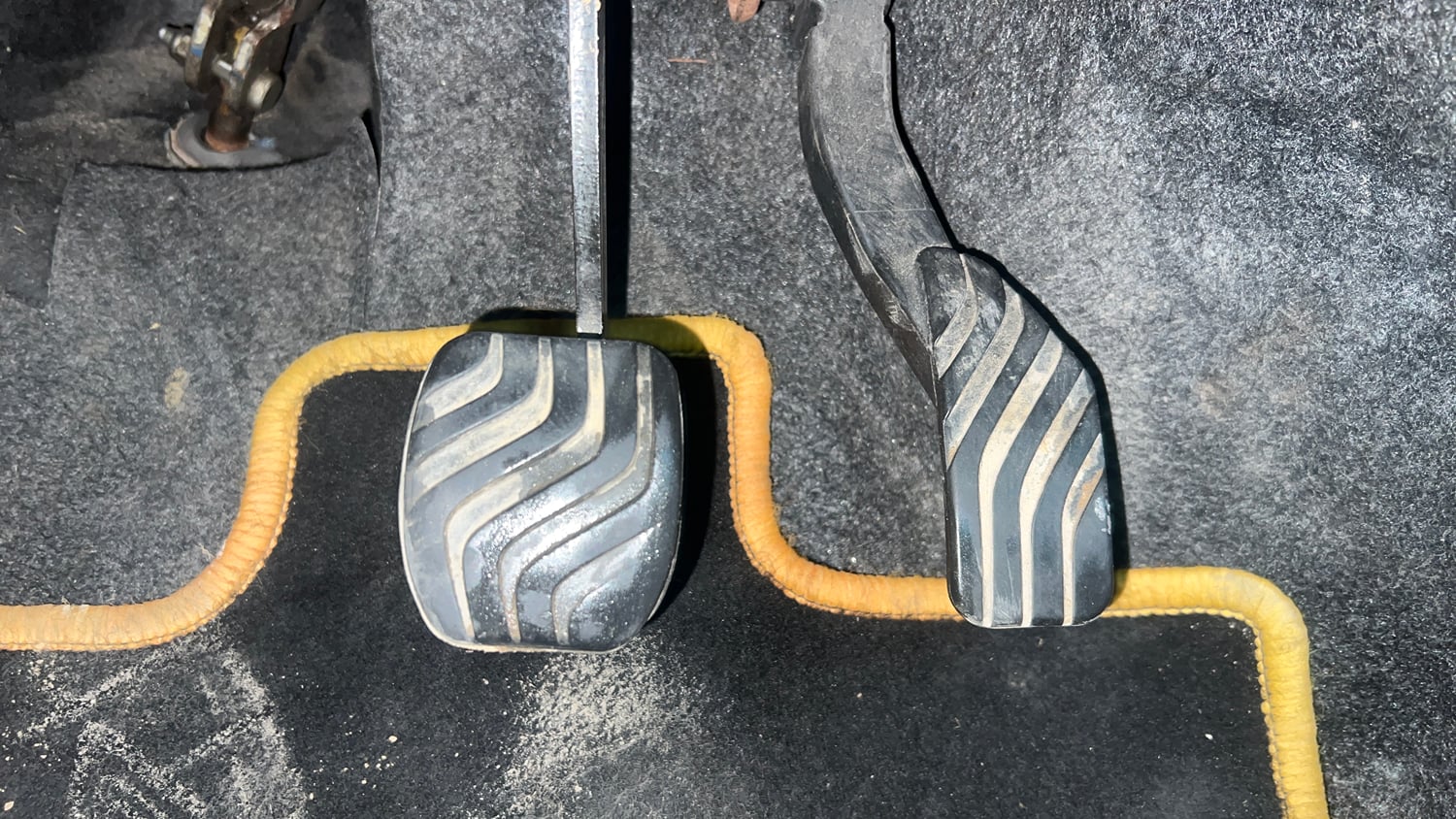 Used 2018 Renault Kwid 1.0 RXT AMT Opt Petrol Automatic interior PEDALS VIEW