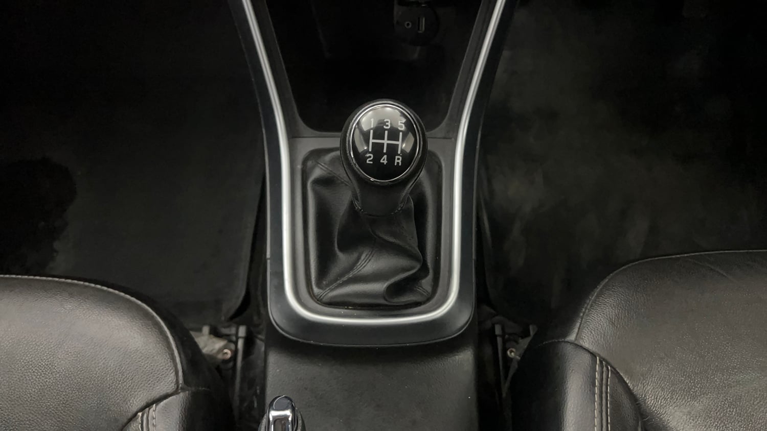 Used 2021 Maruti Suzuki S-Cross Alpha Petrol Manual interior GEAR  KNOB VIEW