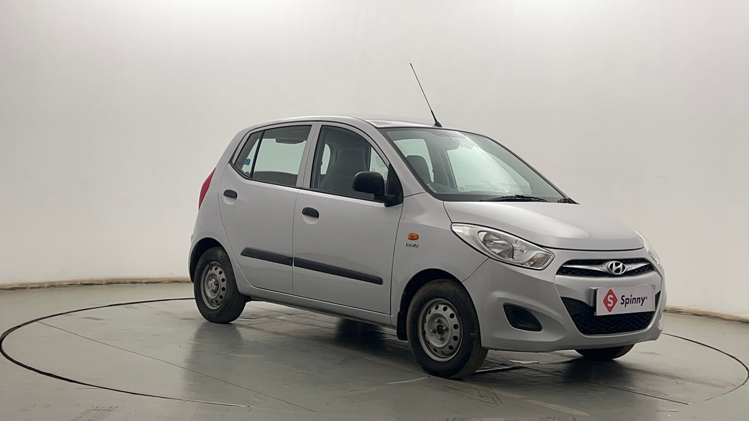 Used 2013 Hyundai i10 Era 1.1 iRDE2 Petrol Manual exterior RIGHT FRONT CORNER VIEW