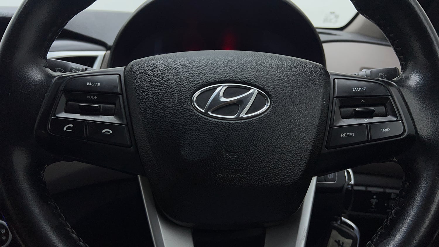 Used 2019 Hyundai Creta EX 1.6 Petrol Petrol Manual top_features Airbags