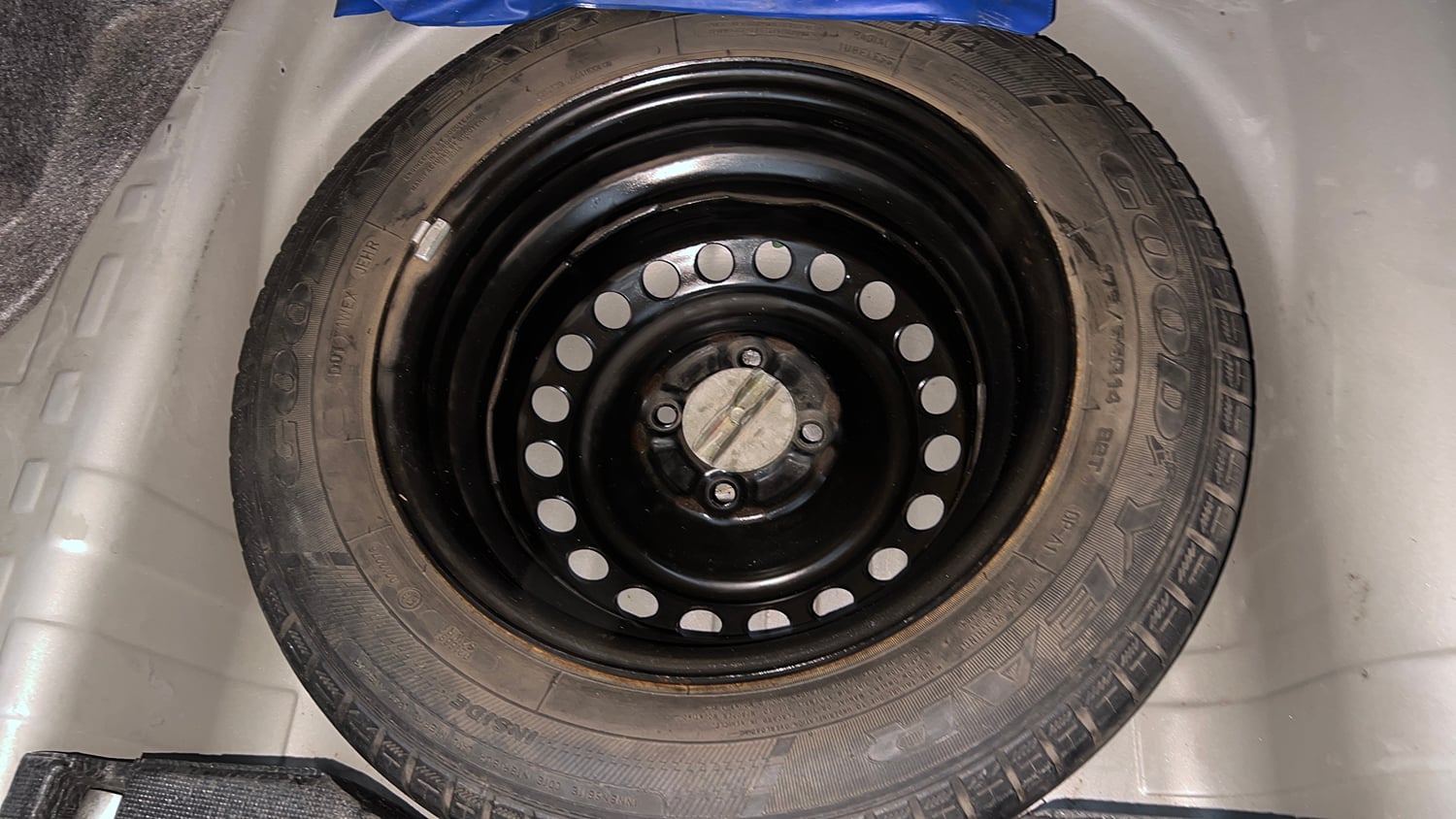 Used 2015 Honda Amaze 1.2 S i-VTEC Petrol Manual tyres SPARE TYRE VIEW
