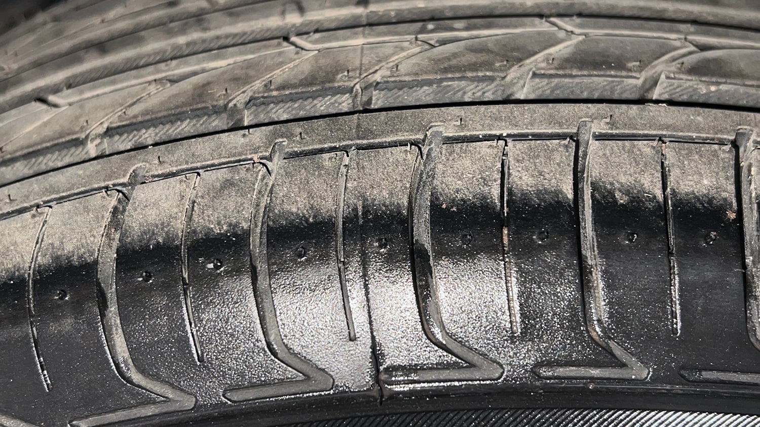 Used 2018 Tata Nexon XZ Plus Diesel Diesel Manual tyres LEFT FRONT TYRE TREAD VIEW